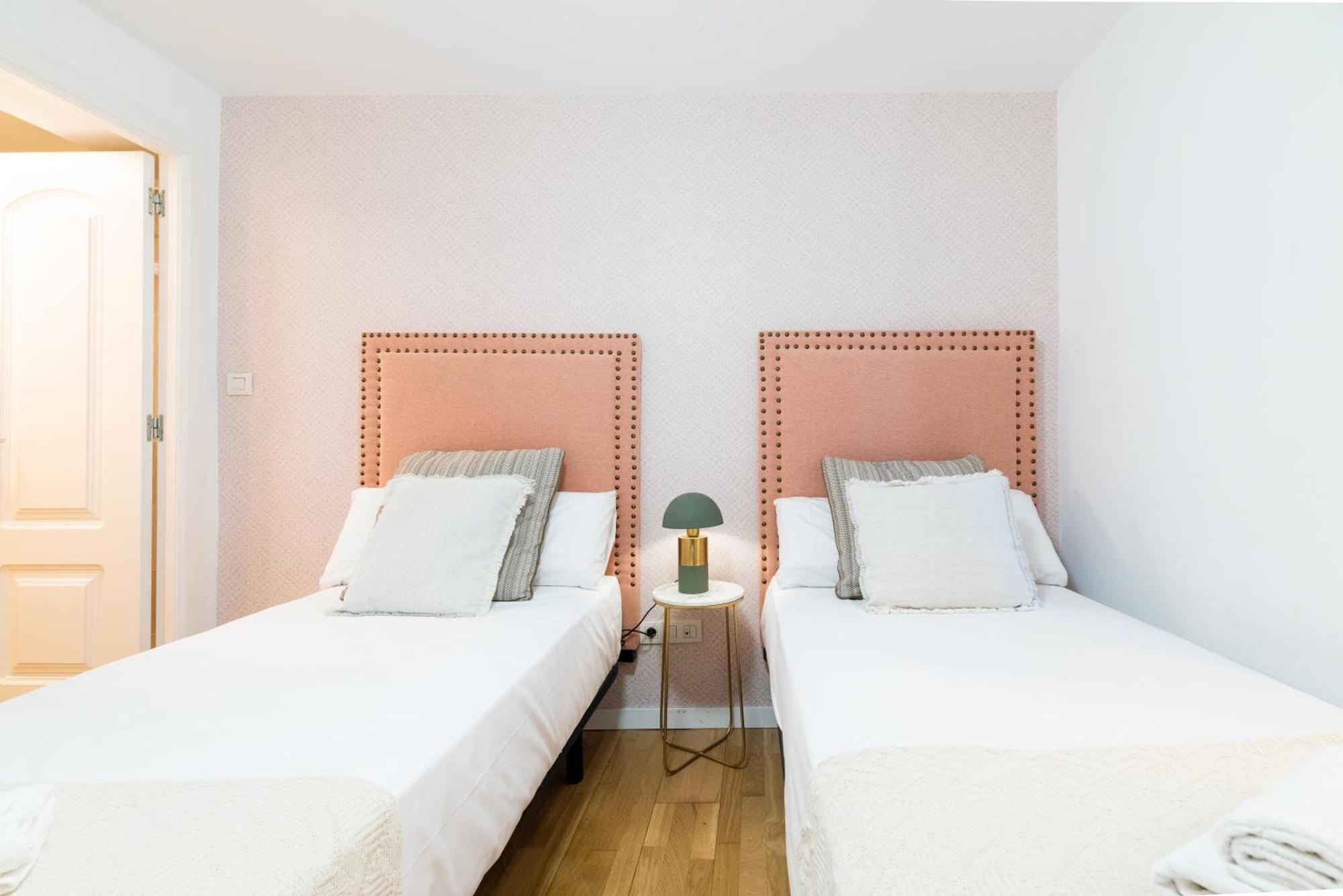 Moderno Apartamento En Granada Centro Екстериор снимка