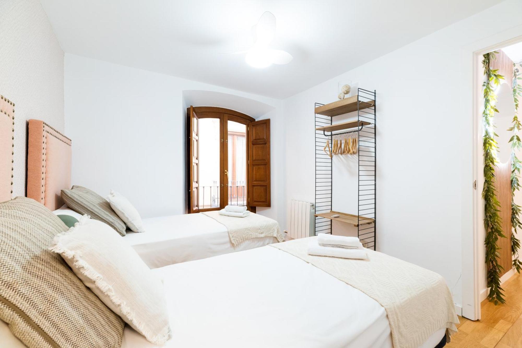 Moderno Apartamento En Granada Centro Екстериор снимка
