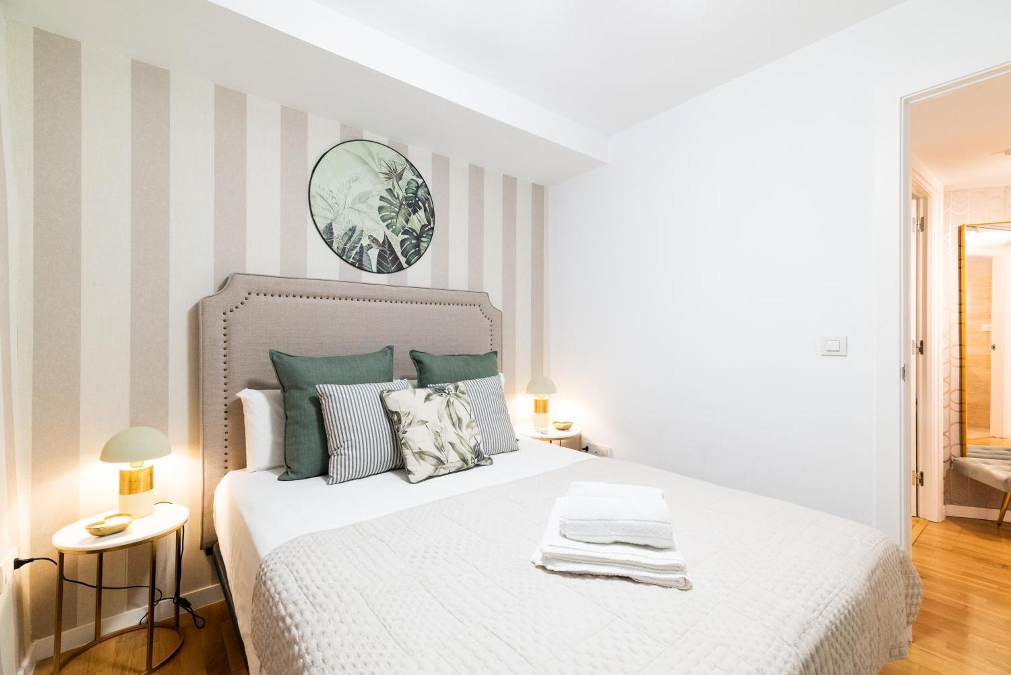 Moderno Apartamento En Granada Centro Екстериор снимка
