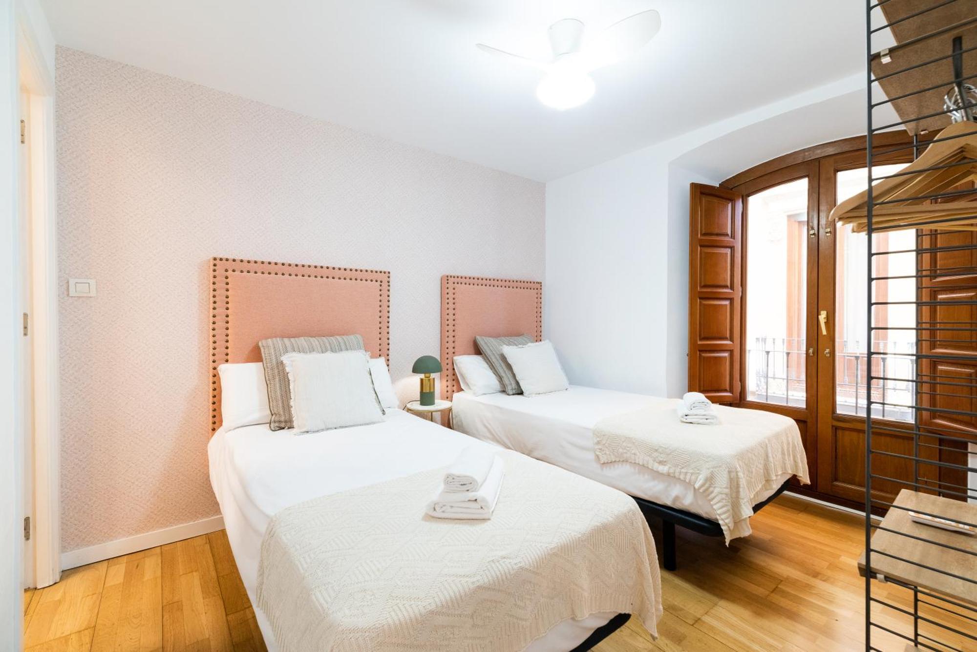 Moderno Apartamento En Granada Centro Екстериор снимка